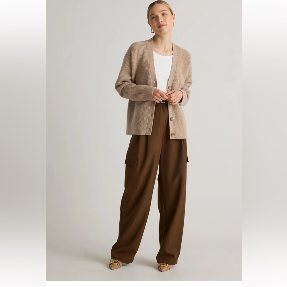 Tahari Pure Lux 100% Cashmere Elegant Beige V-Neck Cardigan Sweater - Picture 2 of 7